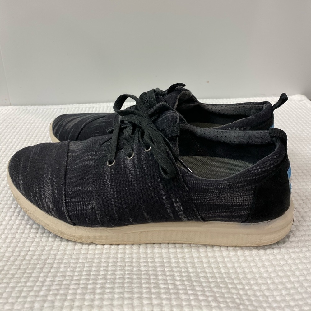 TOMS shoes